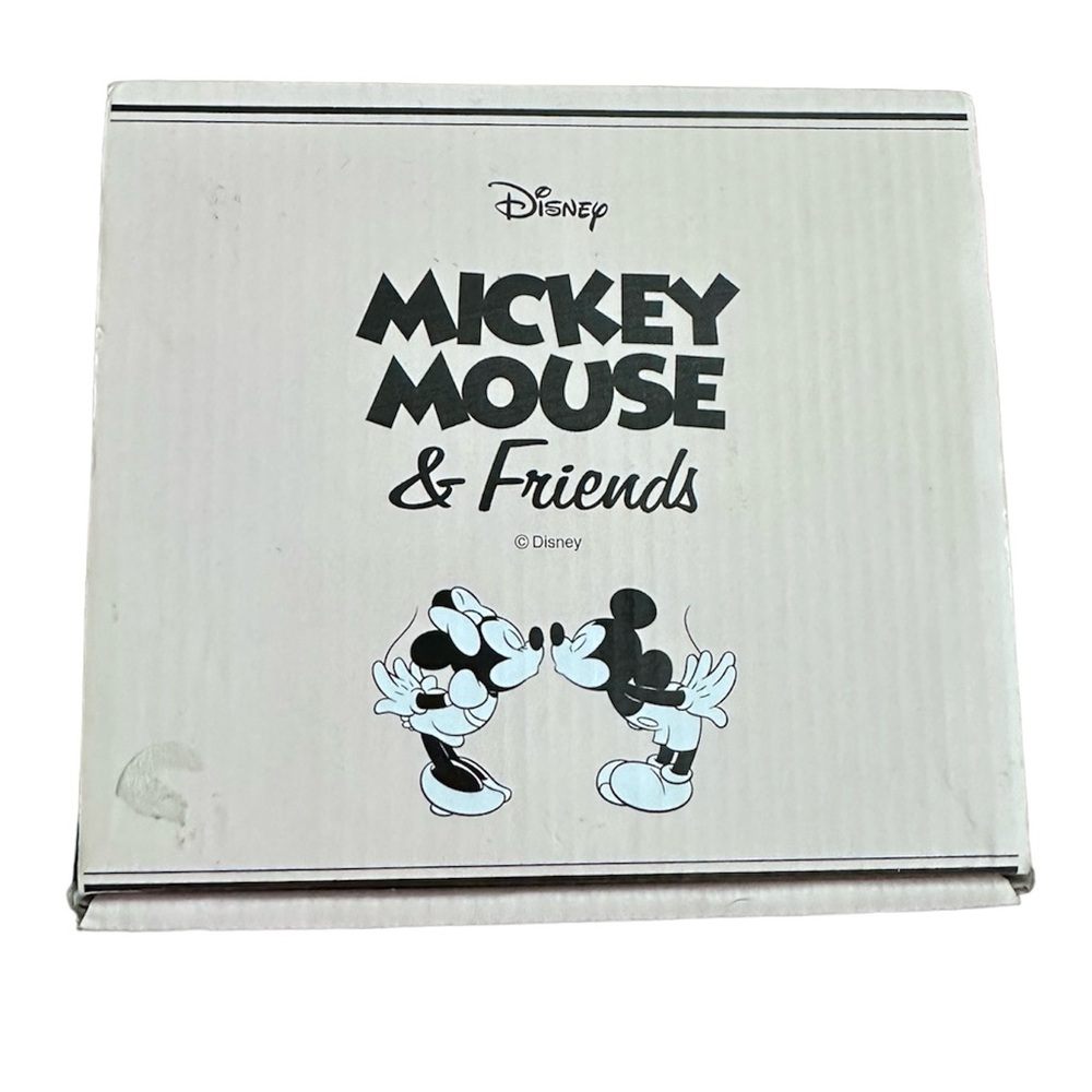 Mickey  mouse and Minnie Mouse  all we have is love metal cup maebata NEW